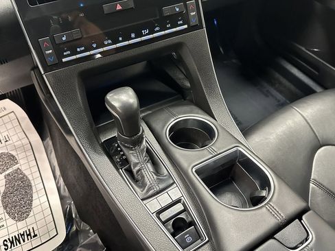 Used 2020 Toyota Avalon XLE image 30