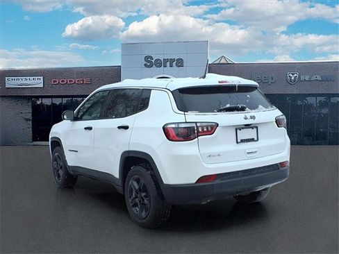 Used 2023 Jeep Compass Sport image 5