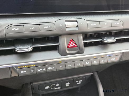 Certified 2025 Kia K4 FWD image 22