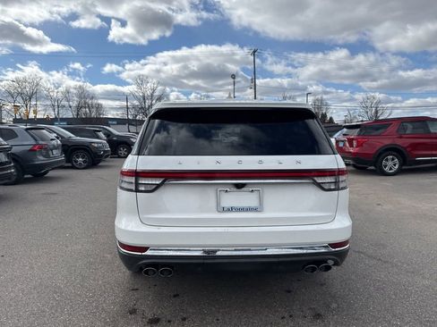 Used 2020 Lincoln Aviator Reserve w/ Equipment Group 202A image 4