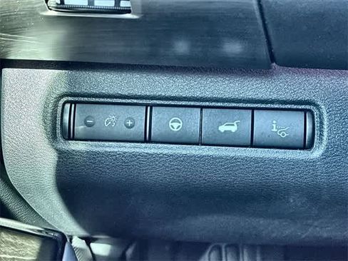 Used 2025 Nissan Pathfinder Platinum w/ Black Appearance Package image 42