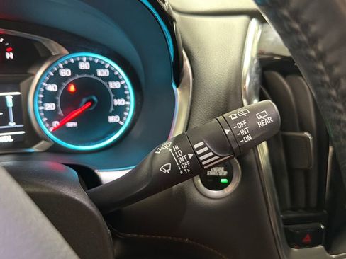 Used 2018 Chevrolet Traverse LT image 45