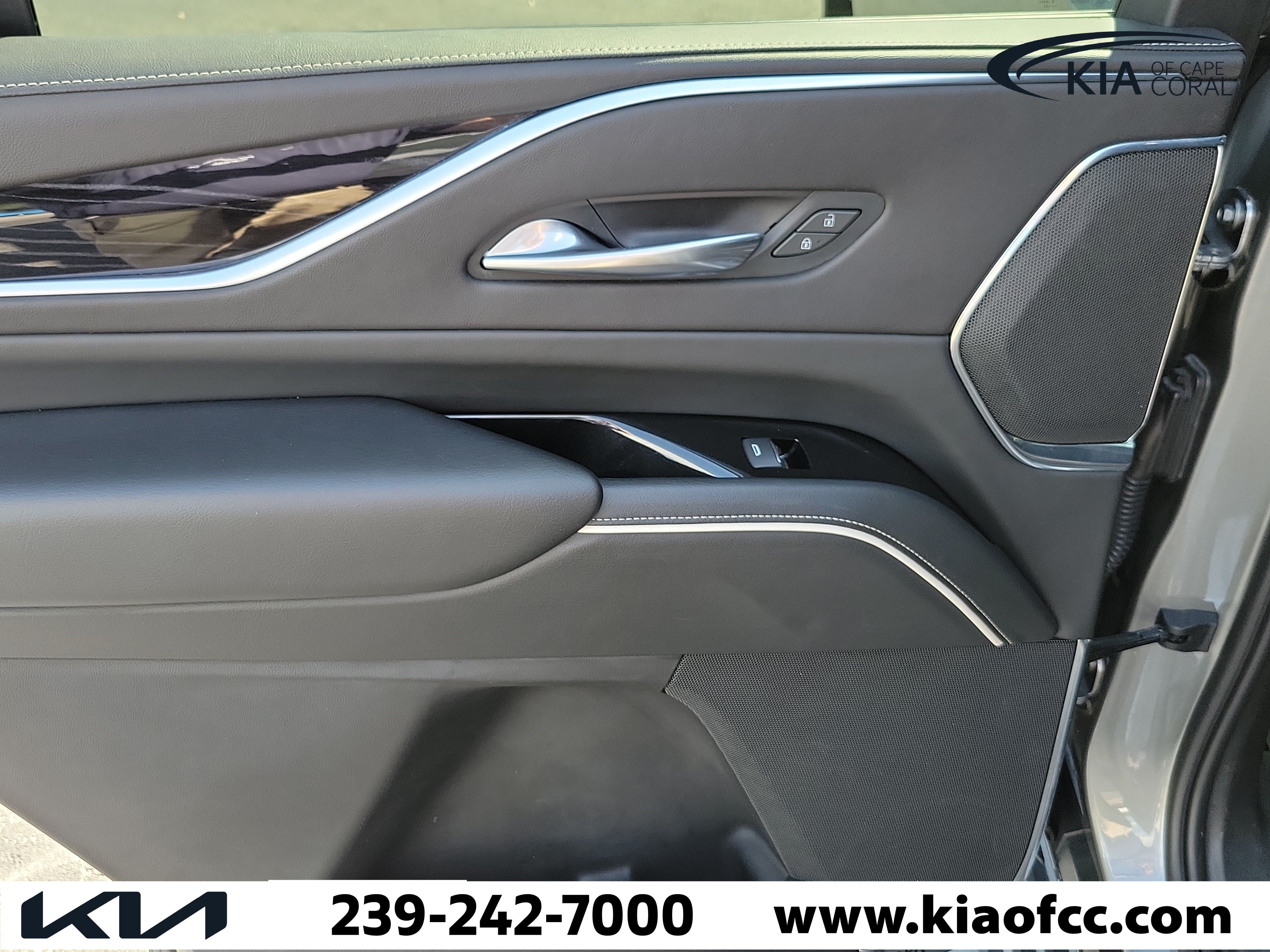 Used 2023 Cadillac Escalade Sport AWD/4WD image 15
