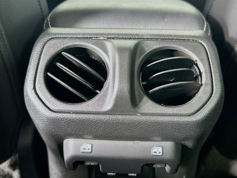 Used 2023 Jeep Wrangler Unlimited Sahara w/ Cold Weather Group AWD/4WD image 27