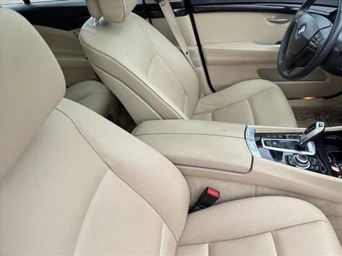 Used 2013 BMW 535i Gran Turismo xDrive image 18