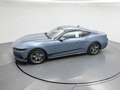 New 2025 Ford Mustang Coupe image 39