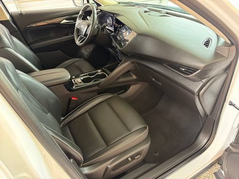 Used 2023 Buick Envision Essence FWD image 27