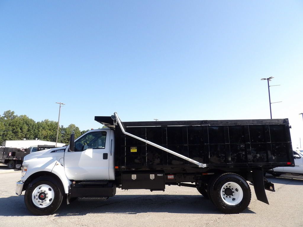 Used 2025 Ford F650 2WD Regular Cab Super Duty image 15