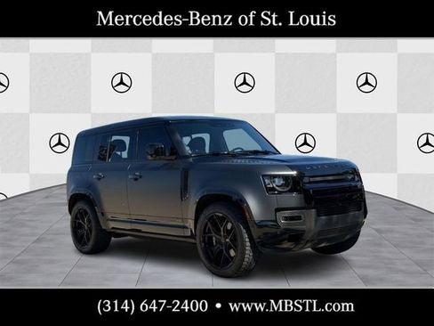 Used 2025 Land Rover Defender 110 V8 AWD/4WD image 1