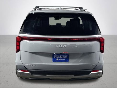 New 2026 Kia Carnival SX image 7
