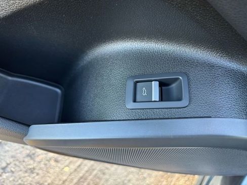 Certified 2025 Audi Q5 2.0T Premium image 13