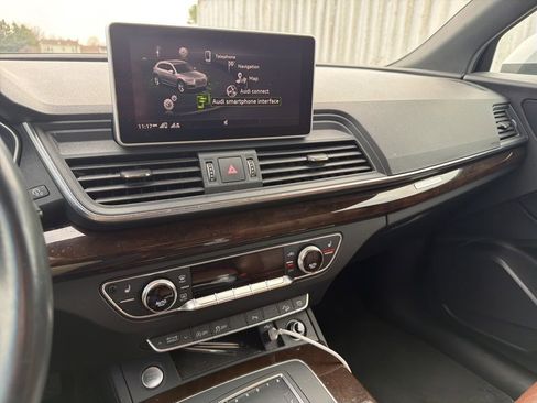 Used 2018 Audi Q5 2.0T Premium Plus w/ Premium Plus Package image 11