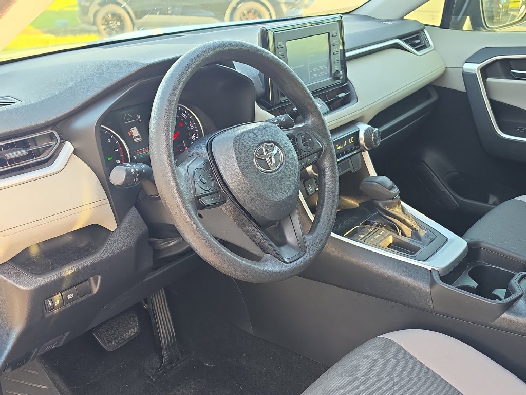 Used 2019 Toyota RAV4 XLE FWD image 14
