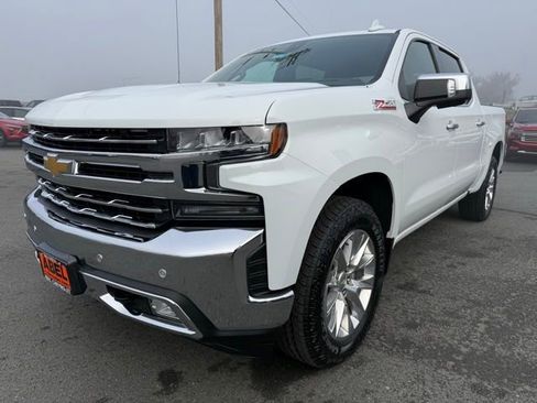 Used 2019 Chevrolet Silverado 1500 LTZ w/ LTZ Premium Package image 3
