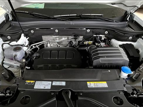 New 2026 Volkswagen Atlas SE image 9