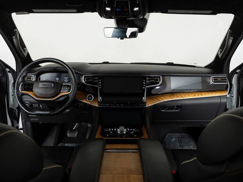 Used 2022 Jeep Grand Wagoneer Series III w/ Rear Seat Video Group 1 image 28