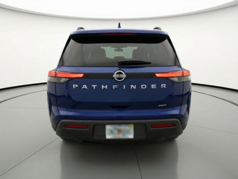 Used 2025 Nissan Pathfinder SV image 7
