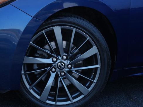 Used 2020 Nissan Maxima Platinum w/ Reserve Package image 25