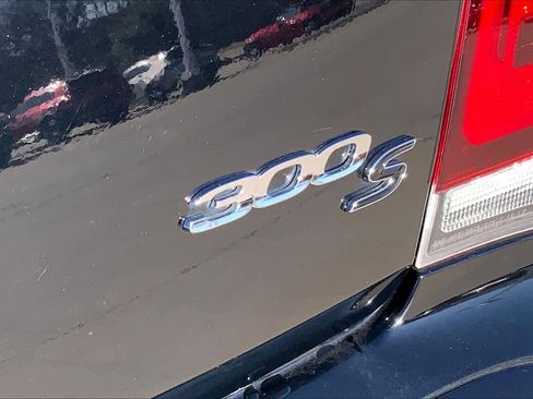 Used 2019 Chrysler 300 S w/ S Model Appearance Package image 9