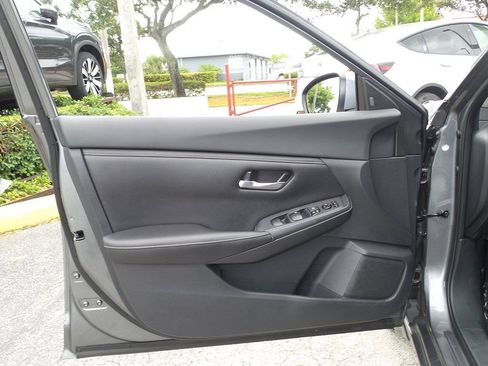 Used 2020 Nissan Sentra S FWD image 19