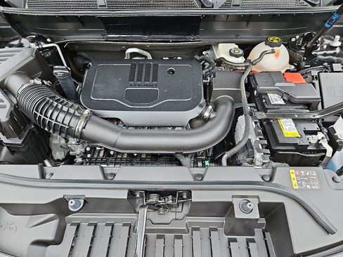 Certified 2022 GMC Acadia SLE w/ Driver Convenience Package image 27