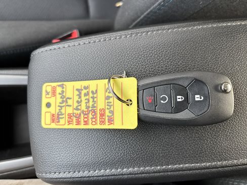 Used 2017 Chevrolet Cruze LT w/ RS Package image 28