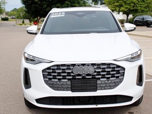 Used 2025 Audi Q5 Premium Plus w/ Premium Plus AWD/4WD image 8