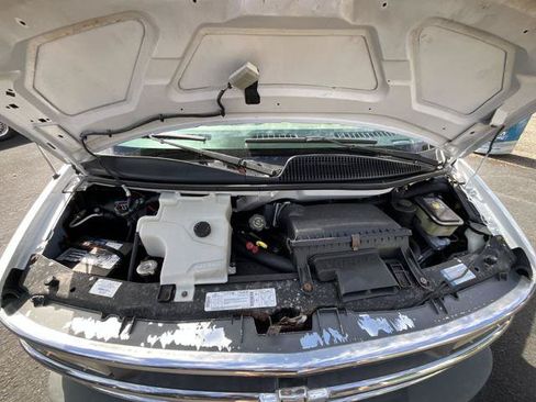 Used 1998 Chevrolet Express 1500 RWD image 21