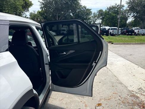 Used 2025 Chevrolet Blazer EV LT AWD/4WD image 22