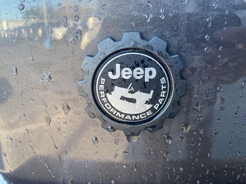 Used 2025 Jeep Wrangler Sport S image 6