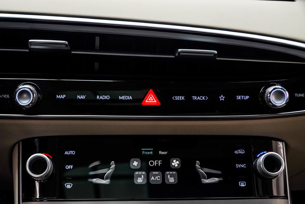 Used 2026 Genesis GV70 2.5T Select AWD/4WD image 26