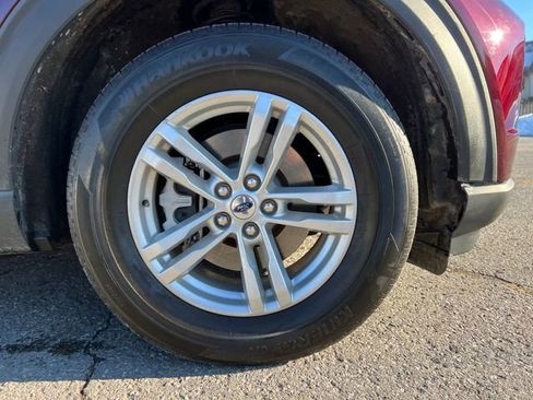 Used 2022 Ford Explorer XLT w/ Equipment Group 202A image 13