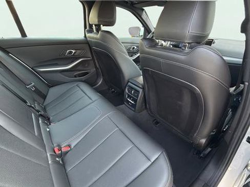 Used 2025 BMW 330i xDrive Sedan w/ Convenience Package image 25