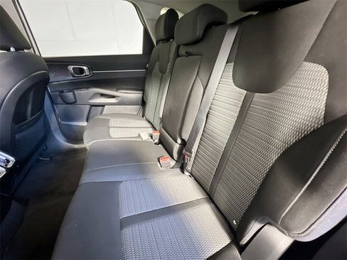Certified 2024 Kia Sorento LX image 23