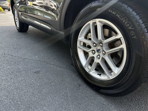Certified 2025 Ford Explorer Active AWD/4WD image 11