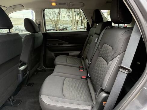Used 2024 Nissan Pathfinder SV AWD/4WD image 24