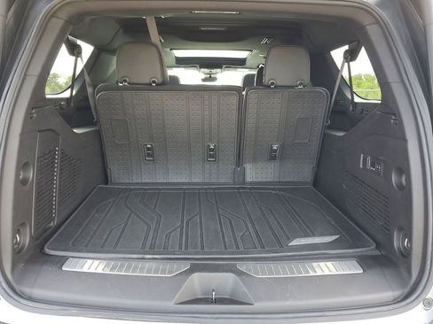 Used 2023 Chevrolet Suburban High Country AWD/4WD image 34
