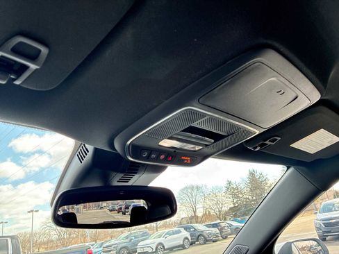 Used 2024 GMC Acadia Denali image 36