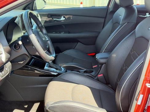 Used 2023 Kia Forte GT-Line FWD image 4