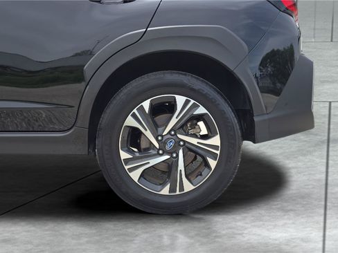 Used 2025 Subaru Crosstrek 2.5i Premium AWD/4WD image 31