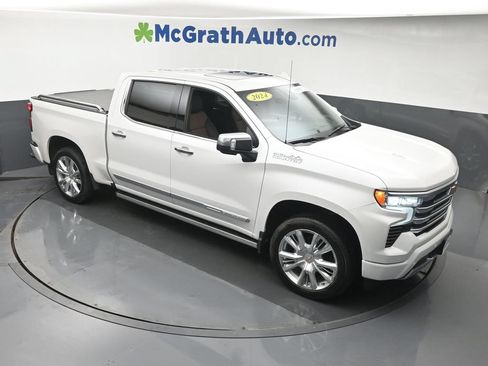 Used 2024 Chevrolet Silverado 1500 High Country w/ High Country Premium Package AWD/4WD image 3