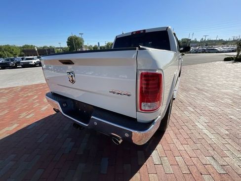 Used 2018 RAM 1500 Laramie w/ Convenience Group AWD/4WD image 34