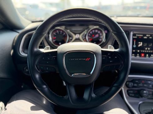 Used 2019 Dodge Challenger R/T Scat Pack RWD image 5