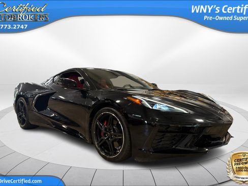 Used 2020 Chevrolet Corvette Stingray 2LT w/ 2LT Preferred Equipment Group RWD image 3