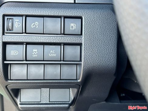 Certified 2025 Toyota 4Runner TRD Off-Road AWD/4WD image 32