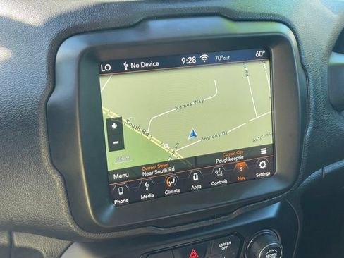 Used 2021 Jeep Renegade Trailhawk w/ Luxury Group III AWD/4WD image 19