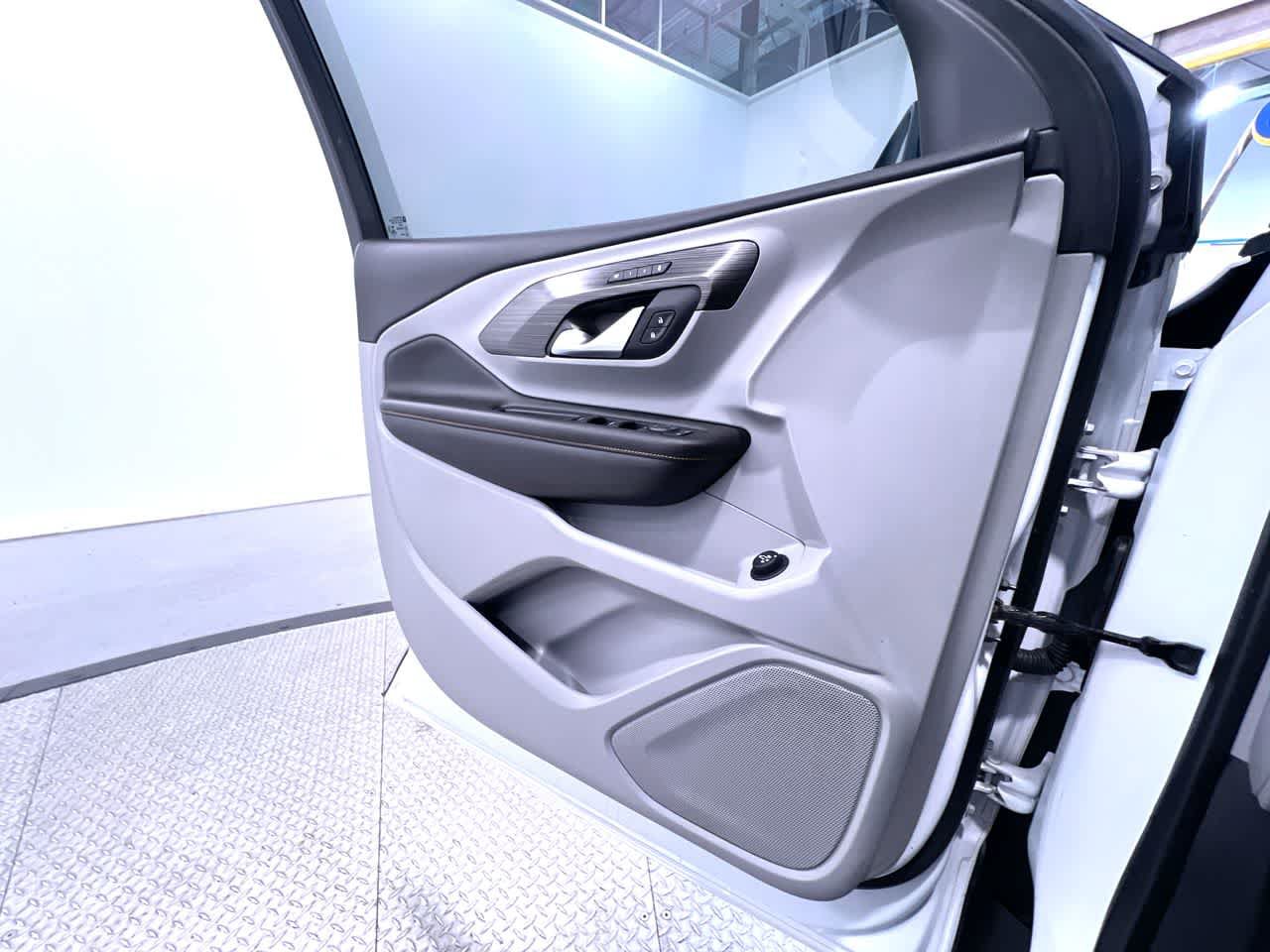 Used 2021 GMC Terrain SLT w/ LPO, Floor Liner Package FWD image 32