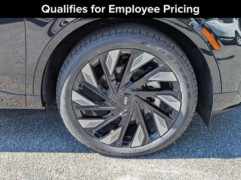 New 2026 Lincoln Nautilus Reserve w/ Jet Appearance Package AWD/4WD image 5