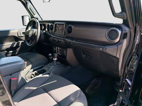 Used 2023 Jeep Wrangler Sport S image 13