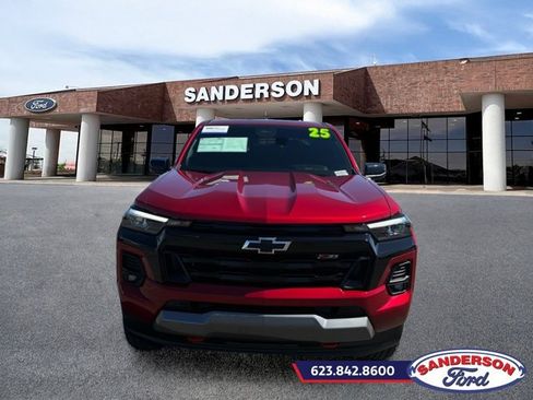 Used 2025 Chevrolet Colorado Z71 w/ Z71 Convenience Package 2 AWD/4WD image 8